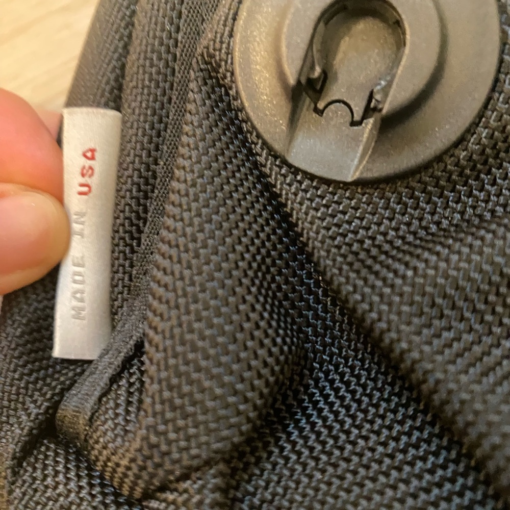 NEW Dsptch (made in usa) waist / sling pack. - Picture 7 of 9